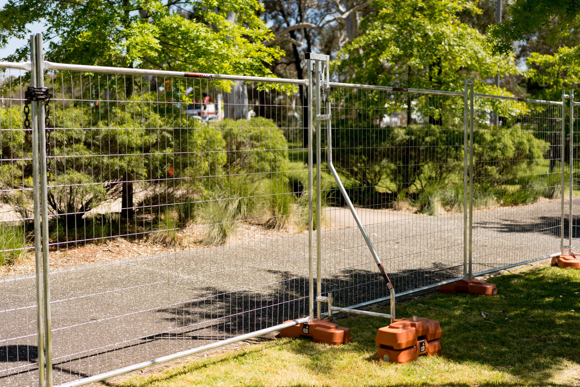 Rapid Fence Hire WA temporary fencing on site